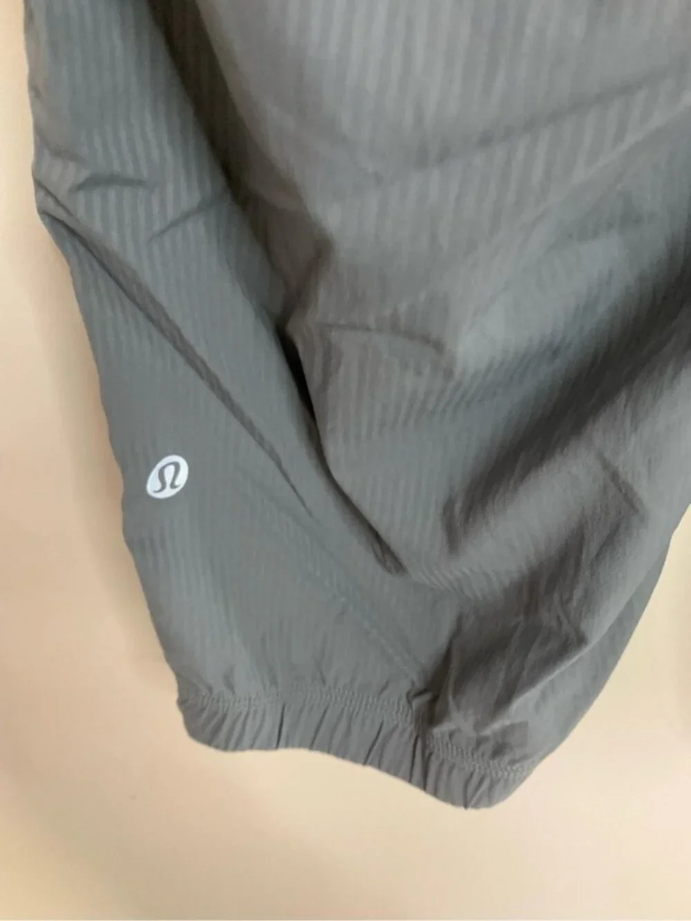 Lululemon Grey Cropped Pants 8